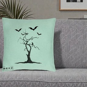 Perna Decorativa Halloween Copac cu Lilieci Alb-Negru, 40x40 cm, Verde Menta, Husa Detasabila, Perna Inclusa, BEKZ®