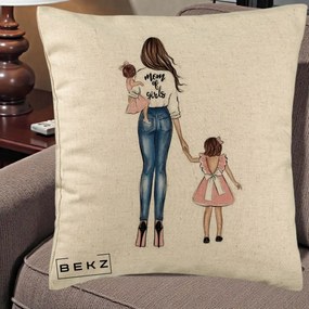 Cadou pentru Mama - Perna Personalizata Mom of Girls Mama cu Fetele, 40x40 cm, Bej, Husa Detasabila, Perna Inclusa, BEKZ®