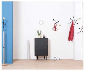 Comodă neagră/în culoare naturală înaltă din lemn de stejar 60x100 cm Fina – Gazzda