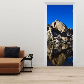 Fototapet pentru ușă - Oglindirea stâncii (95x205cm)