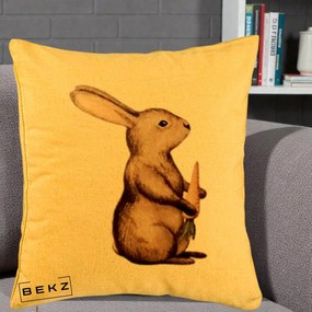 Perna Decorativa Iepuras Acuarela cu Morcov, 40x40 cm, Galben, Husa Detasabila, Perna Inclusa, BEKZ®
