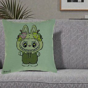 Perna Personalizata Labubu Galben cu Mere si Salopeta, 40x40 cm, Verde, Husa Detasabila, Perna Inclusa, BEKZ®