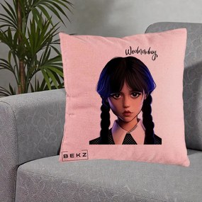 Perna Personalizata Wednesday Addams Portret Realist, 40x40 cm, Roz, Husa Detasabila, Perna Inclusa, BEKZ®