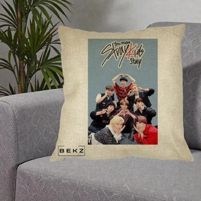 Perna Personalizata K-pop Stray Kids You Make Stray Kids Stay cu Foto Grup, 40x40 cm, Crem, Husa Detasabila, Perna Inclusa, BEKZ®