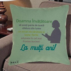 Cadou pentru Invatatoare - Perna Personalizata Doamna Invatatore La Multi Ani cu Silueta si Text Colorat, 40x40 cm, Verde, Husa Detasabila, Perna Inclusa, BEKZ®