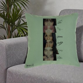 Perna Personalizata K-pop KATSEYE Semnaturi fara Foto, 40x40 cm, Verde, Husa Detasabila, Perna Inclusa, BEKZ®