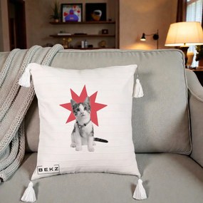 Perna Decorativa Pisica Star Pop Art, 40x40 cm, Bej cu Franjuri, Husa Detasabila, Perna Inclusa, BEKZ®