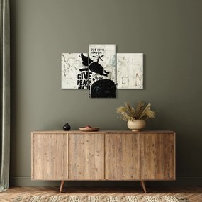 Tablou - Elefant deasupra solului (90x60 cm)