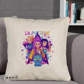 Perna Personalizata K-pop HUNTRX Trio cu Pisica Stele, 40x40 cm, Bej Canapea, Husa Detasabila, Perna Inclusa, BEKZ®