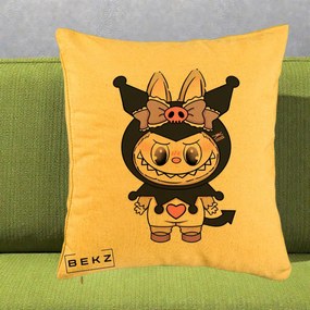Perna Personalizata Labubu x Kuromi, 40x40 cm, Galben, Husa Detasabila, Perna Inclusa, BEKZ®