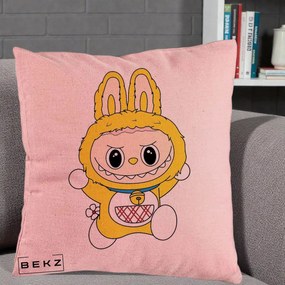 Perna Personalizata Labubu Galben Doraemon, 40x40 cm, Roz, Husa Detasabila, Perna Inclusa, BEKZ®