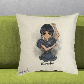 Perna Personalizata Wednesday Addams Dancing Queen, 40x40 cm, Ecru, Husa Detasabila, Perna Inclusa, BEKZ®