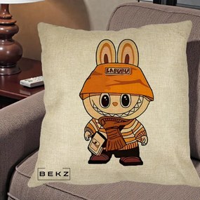 Perna Personalizata Labubu Streetwear Portocaliu, 40x40 cm, Crem, Husa Detasabila, Perna Inclusa, BEKZ®