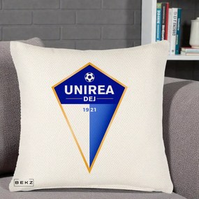 Perna Personalizata Unirea Dej 1921 Fotbal, 40x40 cm, Crem Reliefat, Husa Detasabila, Perna Inclusa, BEKZ®