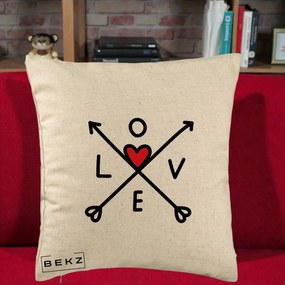 Perna Decorativa Love cu Sageti Incrucisate si Inima Rosie, 40x40 cm, Bej, Husa Detasabila, Perna Inclusa, BEKZ®