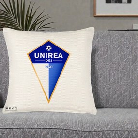 Perna Personalizata Unirea Dej 1921 Fotbal, 40x40 cm, Crem Reliefat, Husa Detasabila, Perna Inclusa, BEKZ®