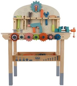 Atelier pentru copii cu unelte din lemn