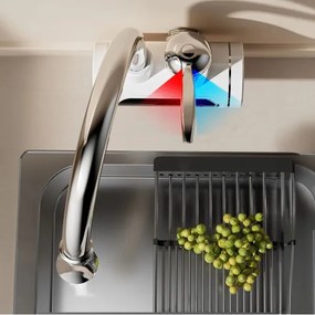 Instant de apă caldă cu afișaj LED 3000W/230V IPX4 alb