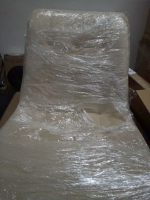 OFERTA Scaun de catifea bej deschis BERA Calitatea II