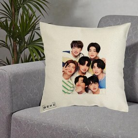 Perna Personalizata K-pop BTS Bangtan Boys Portret Grup Fanart, 40x40 cm, Ecru, Husa Detasabila, Perna Inclusa, BEKZ®