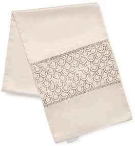 Napron de masă din microsatin 32x220 cm Deco Sequin – Catherine Lansfield