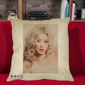 Perna Personalizata K-pop BLACKPINK Rose, 40x40 cm, Crem, Husa Detasabila, Perna Inclusa, BEKZ®