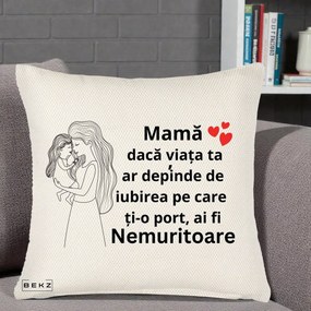 Cadou pentru Mama - Perna Personalizata Mama Nemuritoare cu Copilul in Poala, 40x40 cm, Crem Reliefat, Husa Detasabila, Perna Inclusa, BEKZ®