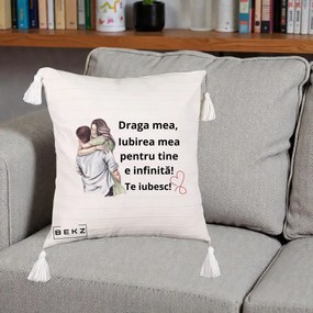 Cadou pentru Iubita - Perna Personalizata Draga Mea Iubirea Mea Infinita Te Iubesc cu Cuplu Acuarela, 40x40 cm, Bej cu Franjuri, Husa Detasabila, Perna Inclusa, BEKZ®