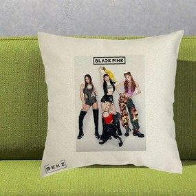 Perna Personalizata K-pop BLACKPINK Fotografie Grup Tinute Edgy, 40x40 cm, Ecru, Husa Detasabila, Perna Inclusa, BEKZ®