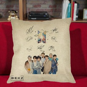 Perna Personalizata K-pop BTS Autografe Toti Membrii Fotografie, 40x40 cm, Crem, Husa Detasabila, Perna Inclusa, BEKZ®