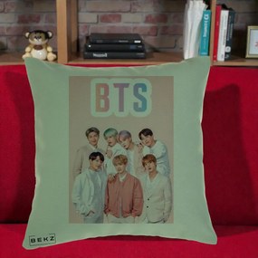 Perna Personalizata K-pop BTS Foto Grup cu BTS si Fond Roz Pastel, 40x40 cm, Verde, Husa Detasabila, Perna Inclusa, BEKZ®