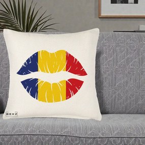 Perna Personalizata Buze Tricolor Romania, 40x40 cm, Crem Reliefat, Husa Detasabila, Perna Inclusa, BEKZ®