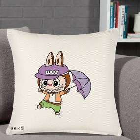 Perna Personalizata Labubu Lucky cu Umbrela, 40x40 cm, Crem Reliefat, Husa Detasabila, Perna Inclusa, BEKZ®
