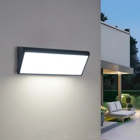 Brilagi - Aplică LED de exterior cu senzor TRIANGLE LED/42W/230V, neagră, IP65