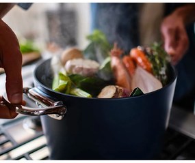 Oală cu capac/cu suprafață ceramică adecvată pentru plita cu inducție Space – Joseph Joseph