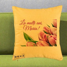 Cadou de Onomastica - Perna Personalizata La Multi Ani Maria Lalele, 40x40 cm, Galben, Husa Detasabila, Perna Inclusa, BEKZ®