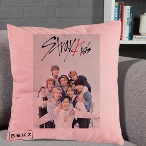 Perna Personalizata K-pop Stray Kids cu Foto Grup Alb-Albastru, 40x40 cm, Roz, Husa Detasabila, Perna Inclusa, BEKZ®