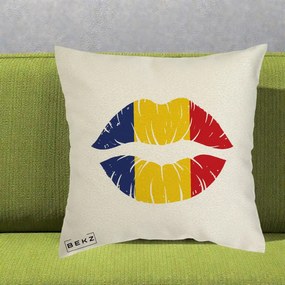 Perna Personalizata Buze Tricolor Romania, 40x40 cm, Ecru, Husa Detasabila, Perna Inclusa, BEKZ®
