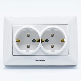 Priza dubla cu impamantare si protectie copii Arkedia Panasonic, ST, alba