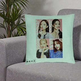 Perna Personalizata K-pop BLACKPINK Colaj 4 Portrete cu Semnature, 40x40 cm, Verde Menta, Husa Detasabila, Perna Inclusa, BEKZ®