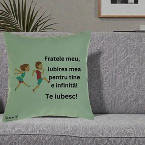 Cadou pentru Frate - Perna Personalizata Fratele Meu Te Iubesc Copii Alergand Colorat, 40x40 cm, Verde, Husa Detasabila, Perna Inclusa, BEKZ®