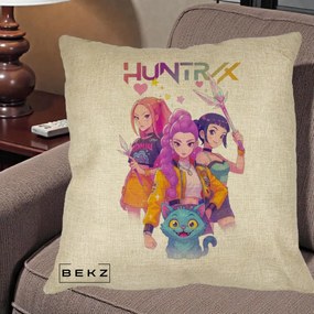 Perna Personalizata K-pop HUNTRX Trio Foto cu Pisica, 40x40 cm, Crem, Husa Detasabila, Perna Inclusa, BEKZ®