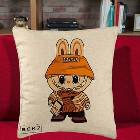 Perna Personalizata Labubu Streetwear Portocaliu, 40x40 cm, Bej, Husa Detasabila, Perna Inclusa, BEKZ®