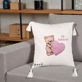 Cadou Romantic - Perna Personalizata Te Iubesc Ursulet cu Inima Roz Acuarela, 40x40 cm, Bej cu Franjuri, Husa Detasabila, Perna Inclusa, BEKZ®