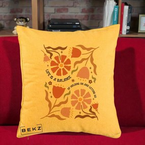 Perna Decorativa Life is a Balance Floral, 40x40 cm, Galben, Husa Detasabila, Perna Inclusa, BEKZ®