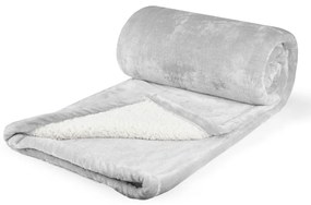 Pătură din microflanel cu imitație de mielușel