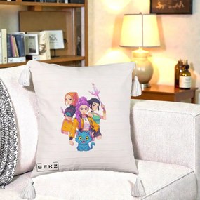 Perna Personalizata K-pop HUNTRX Trio cu Pisica si Cristale, 40x40 cm, Bej cu Franjuri, Husa Detasabila, Perna Inclusa, BEKZ®