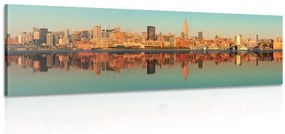 Tablou fascinantul New York reflectat în apă