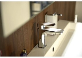 Baterie argintiu-lucios pentru chiuvetă înaltă Spy – Sapho