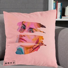 Perna Decorativa Portret Femeie Fragmentat Colorat, 40x40 cm, Roz, Husa Detasabila, Perna Inclusa, BEKZ®